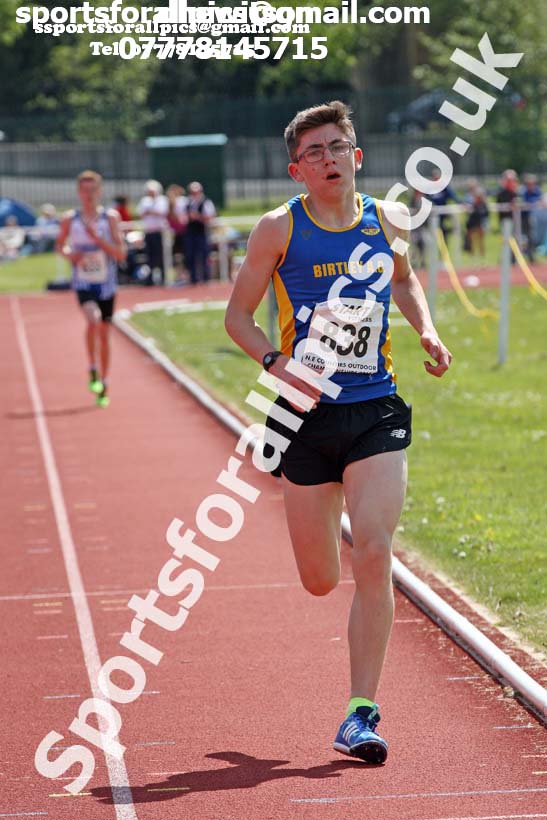 Boys under-15s 3000 metres, 2019 North Eastern Track and Field Champs., Middlesbrough. Photo:  David T. Hewitson/Sports for All Pics